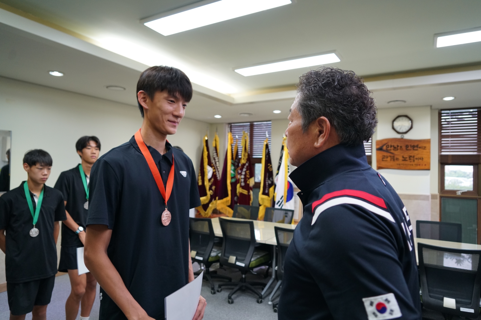 13도